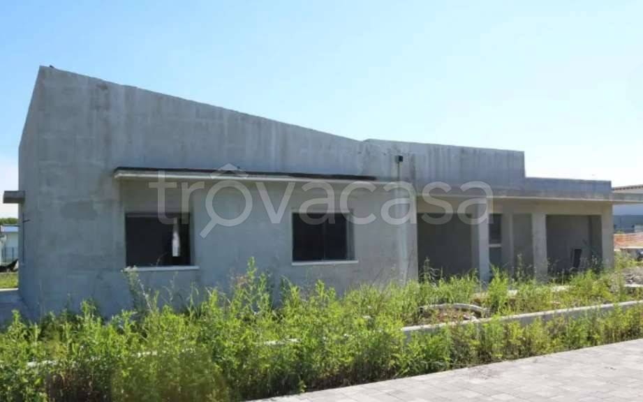casa indipendente in vendita a Fontanafredda
