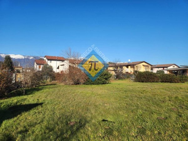 casa indipendente in vendita a Fontanafredda