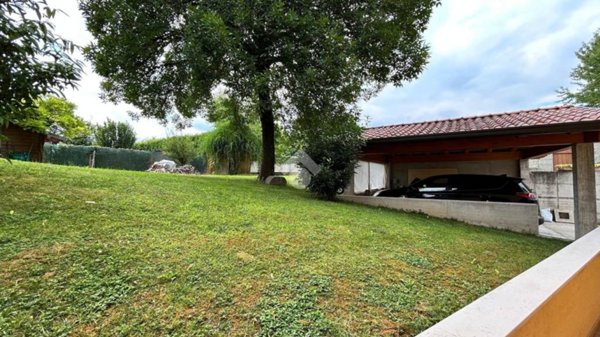 casa indipendente in vendita a Fontanafredda