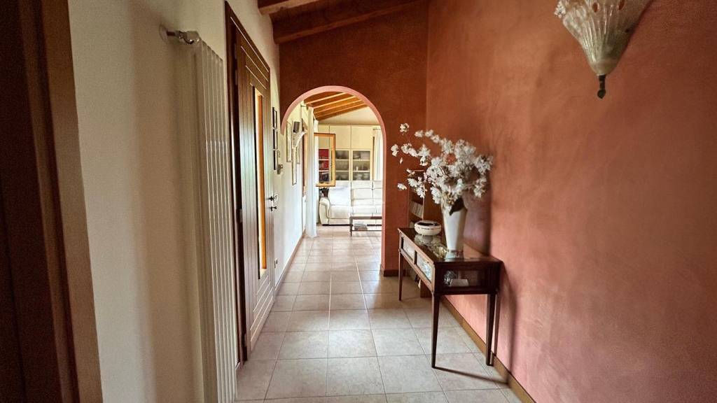 casa indipendente in vendita a Fontanafredda