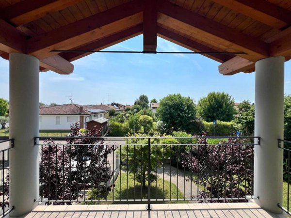 casa indipendente in vendita a Fontanafredda in zona Ranzano