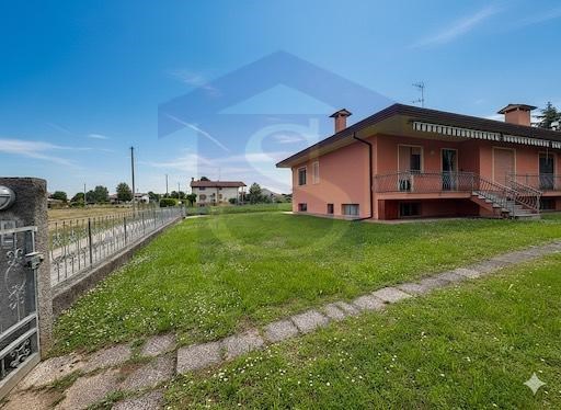 casa indipendente in vendita a Fontanafredda in zona Vigonovo