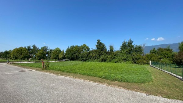 casa indipendente in vendita a Fontanafredda in zona Nave