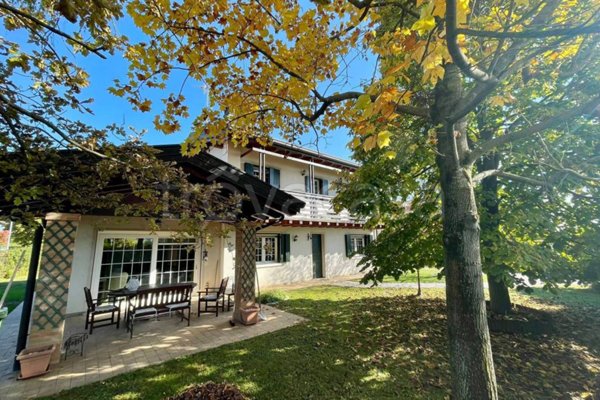 casa indipendente in vendita a Fontanafredda