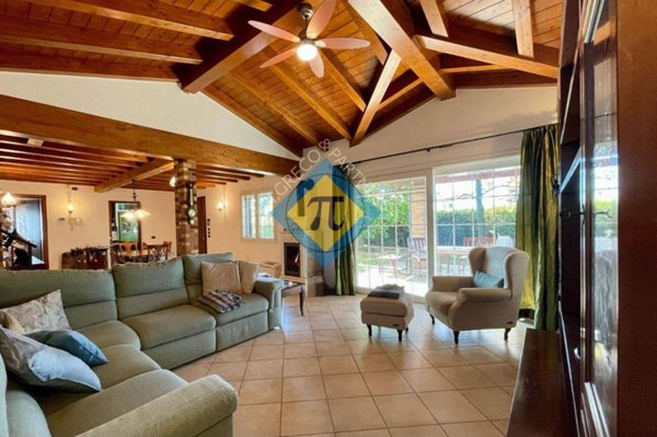 casa indipendente in vendita a Fontanafredda in zona Vigonovo