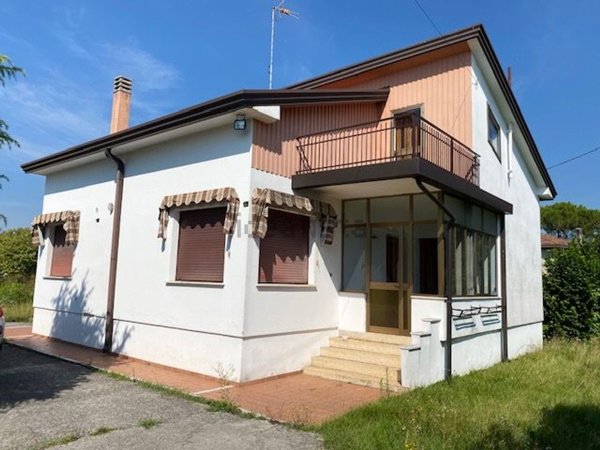 casa indipendente in vendita a Fontanafredda