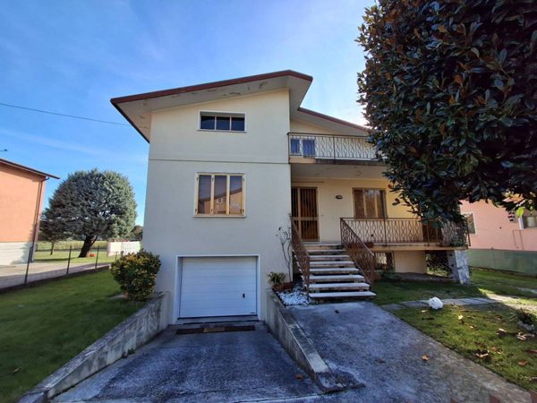 casa indipendente in vendita a Fontanafredda in zona Vigonovo