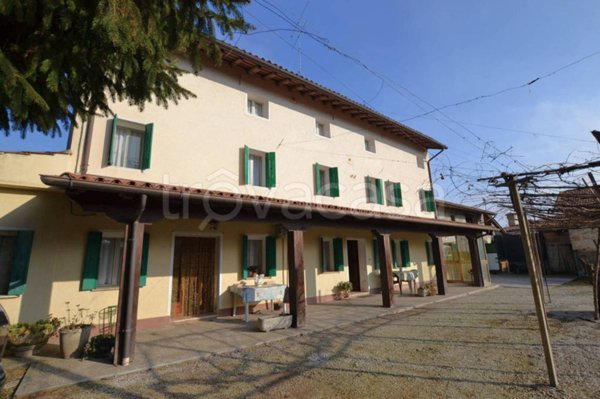 casa indipendente in vendita a Fontanafredda
