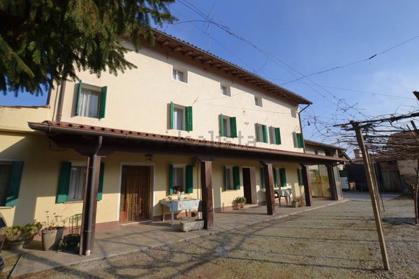 casa indipendente in vendita a Fontanafredda