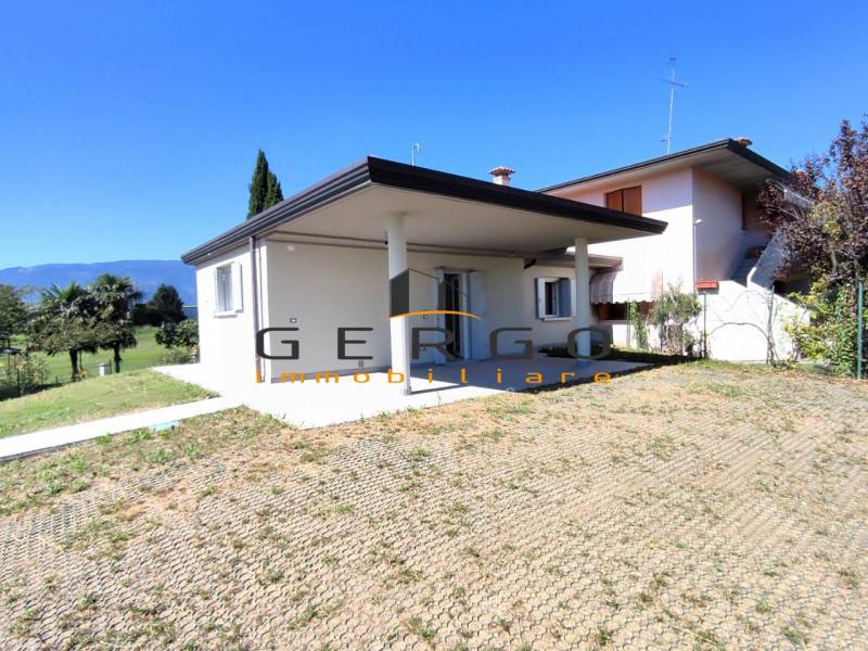 casa indipendente in vendita a Fontanafredda in zona Vigonovo