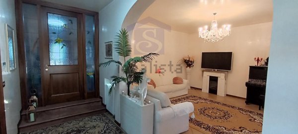 casa indipendente in vendita a Fontanafredda