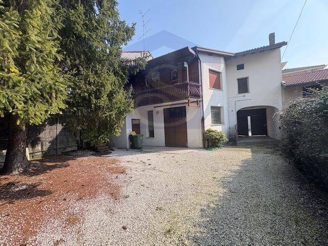 casa indipendente in vendita a Fontanafredda