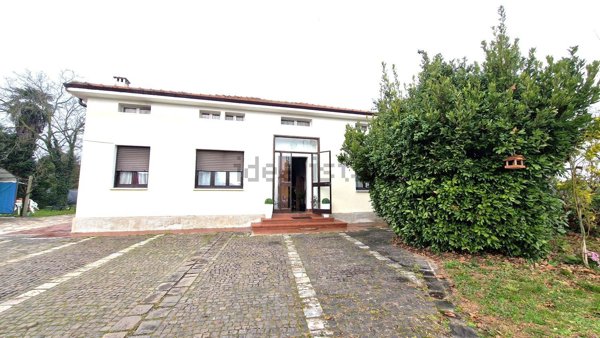 casa indipendente in vendita a Fontanafredda