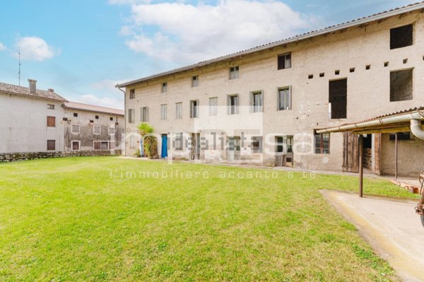 casa indipendente in vendita a Fontanafredda in zona Ranzano