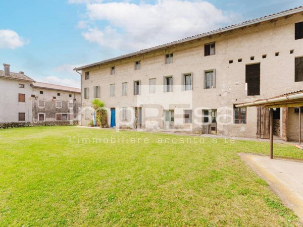 casa indipendente in vendita a Fontanafredda in zona Ranzano