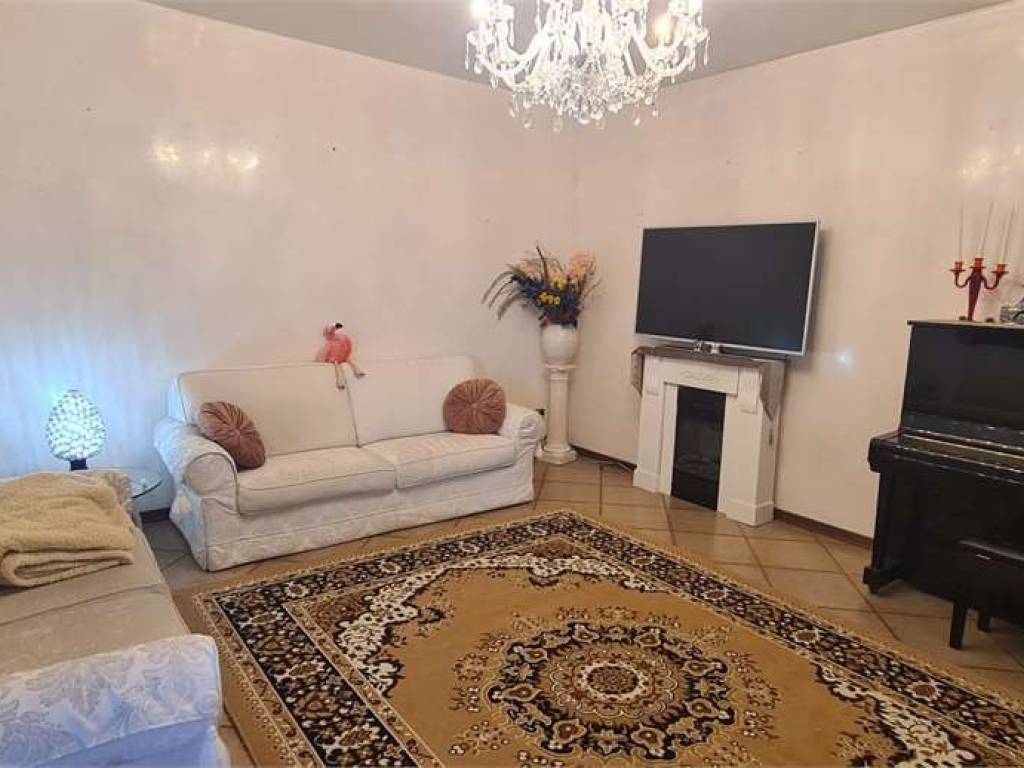 casa indipendente in vendita a Fontanafredda in zona Vigonovo