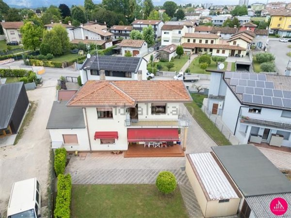 casa indipendente in vendita a Fontanafredda