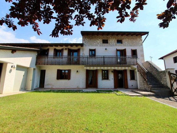 casa indipendente in vendita a Fontanafredda in zona Vigonovo