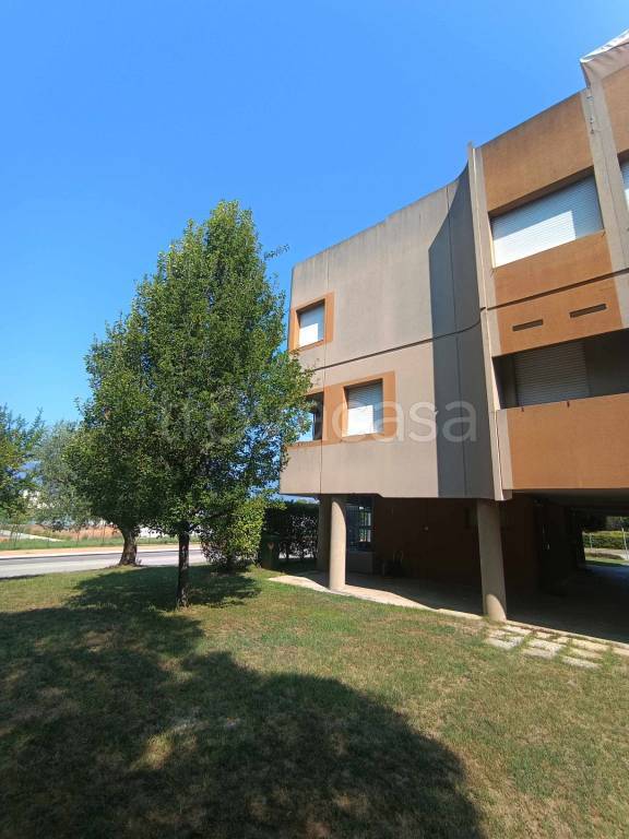 casa indipendente in vendita a Fontanafredda in zona Villadolt