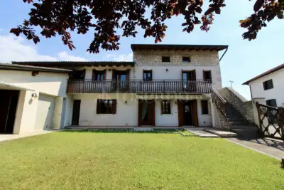 casa indipendente in vendita a Fontanafredda in zona Vigonovo