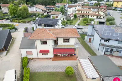 casa indipendente in vendita a Fontanafredda