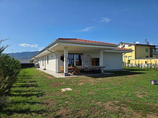 casa indipendente in vendita a Fontanafredda in zona Villadolt