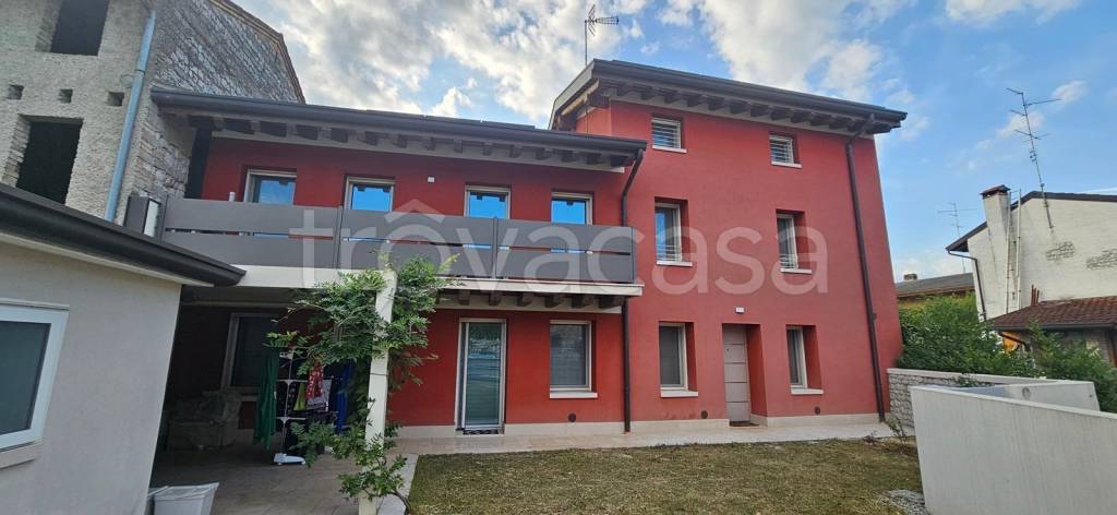casa indipendente in vendita a Fontanafredda in zona Vigonovo