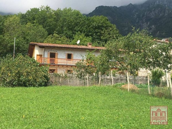 casa indipendente in vendita a Frisanco in zona Poffabro