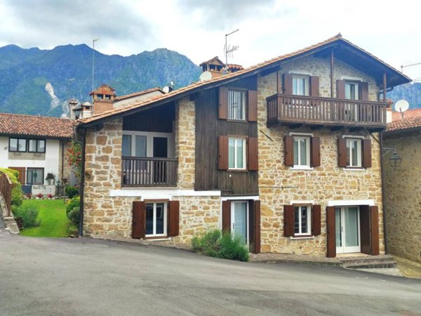 casa indipendente in vendita a Frisanco