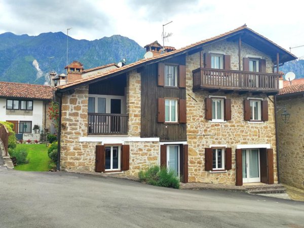 casa indipendente in vendita a Frisanco