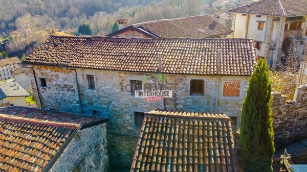 casa indipendente in vendita a Frisanco in zona Poffabro