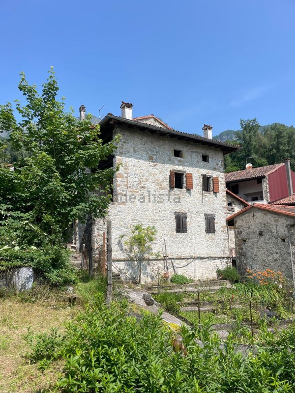 appartamento in vendita a Frisanco