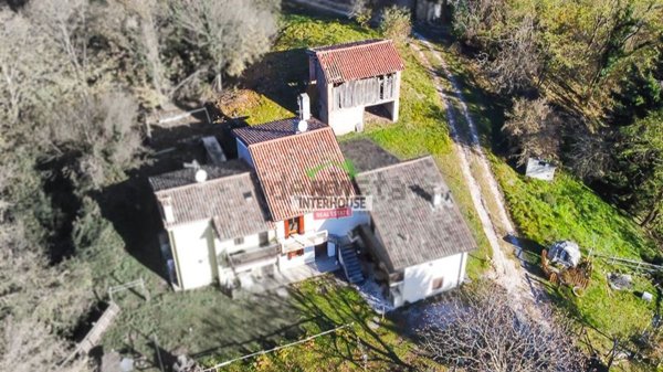 casa indipendente in vendita a Frisanco