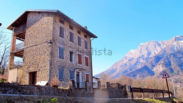 appartamento in vendita a Frisanco