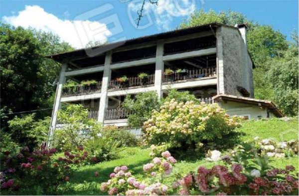 appartamento in vendita a Frisanco