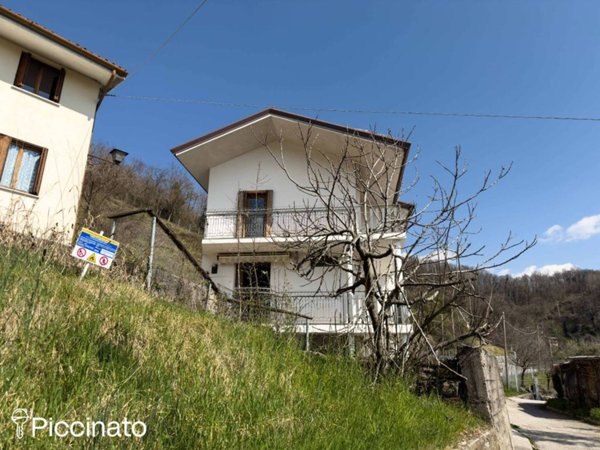 casa indipendente in vendita a Frisanco