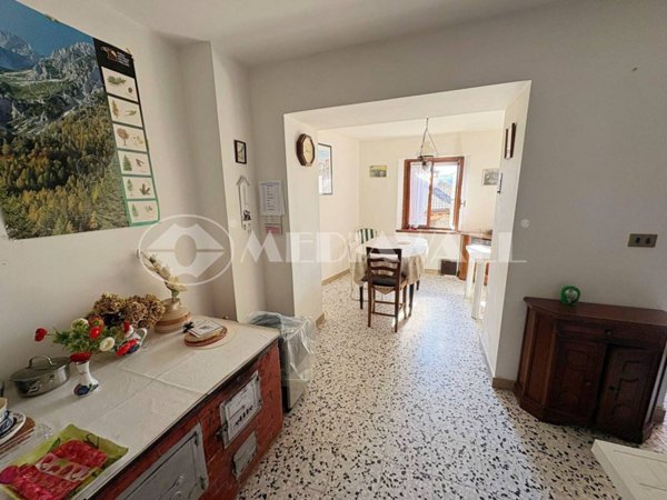 casa indipendente in vendita a Frisanco in zona Poffabro
