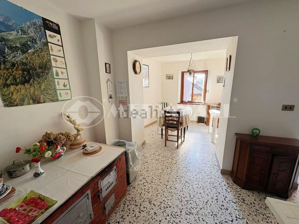 casa indipendente in vendita a Frisanco in zona Poffabro