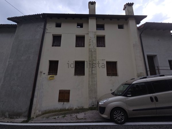 casa indipendente in vendita a Frisanco in zona Poffabro