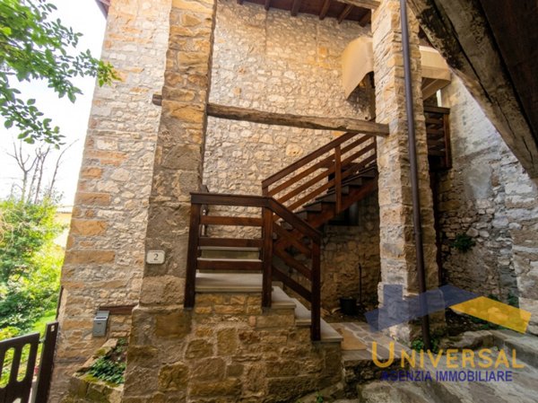 casa indipendente in vendita a Frisanco in zona Poffabro