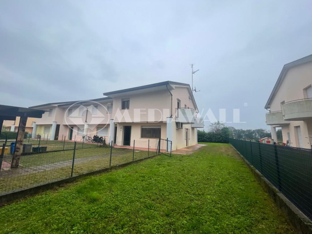 casa indipendente in vendita a Maniago