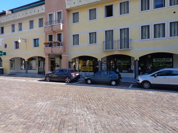 negozio in vendita a Maniago