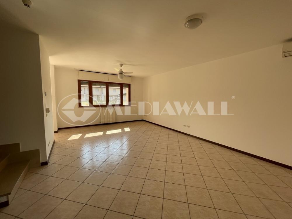 casa indipendente in vendita a Maniago