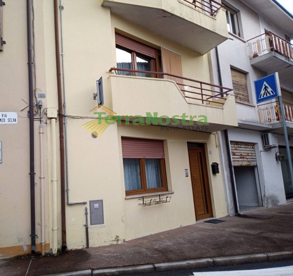 casa indipendente in vendita a Maniago