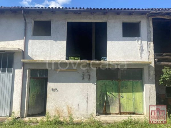 appartamento in vendita a Maniago in zona Campagna