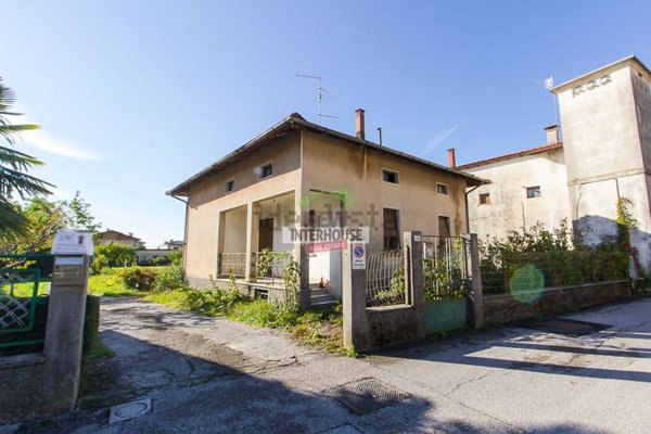 casa indipendente in vendita a Maniago