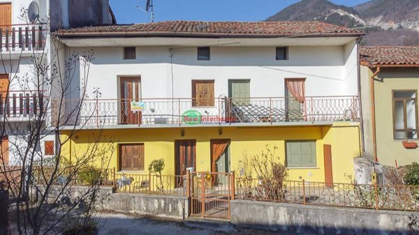 casa indipendente in vendita a Maniago