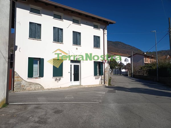 casa indipendente in vendita a Maniago