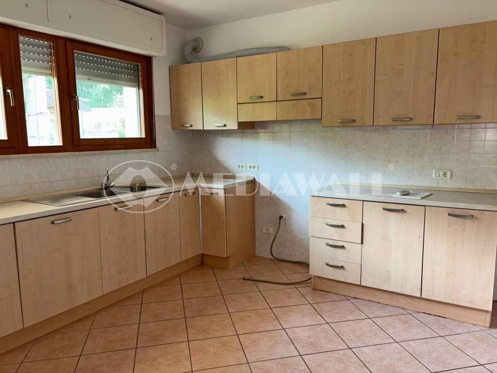 casa indipendente in vendita a Maniago