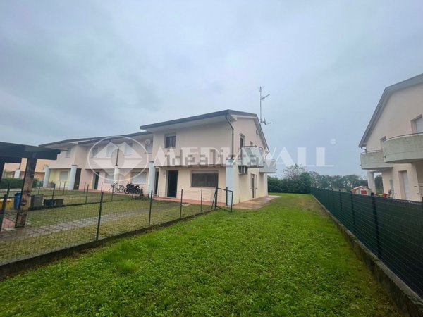 casa indipendente in vendita a Maniago